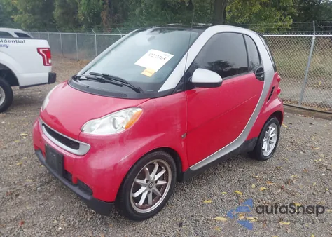 2009 Smart Fortwo Pure/Passion from USA, damaged, VIN WMEEJ31X49K253163
